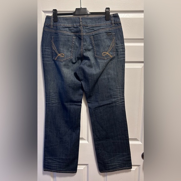 Love & Legend - Picture 3 of 3